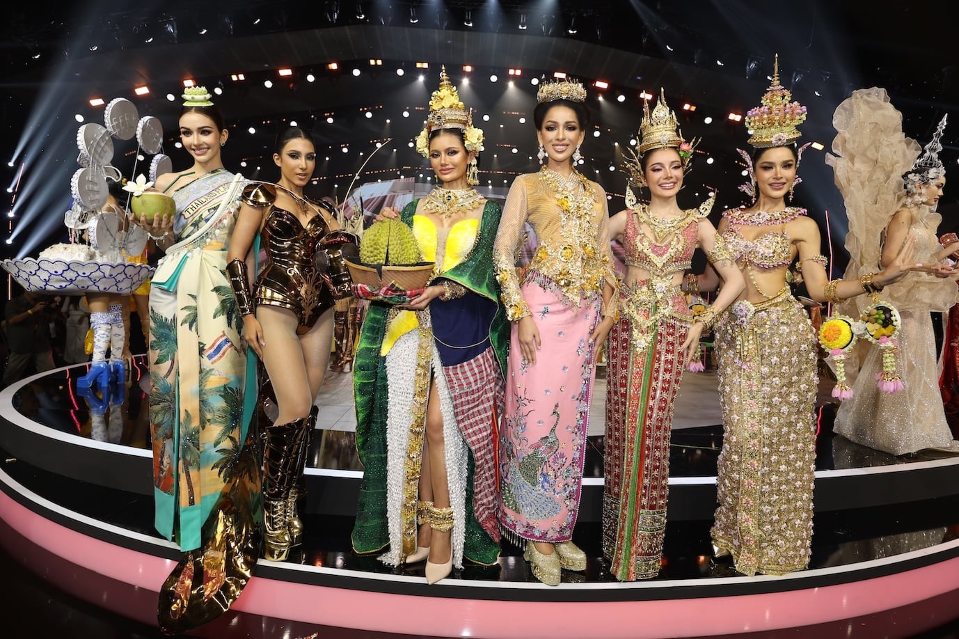 ภาพรวมชุดประจำชาติ_8