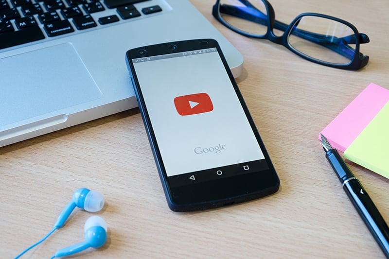 YouTube YouTube