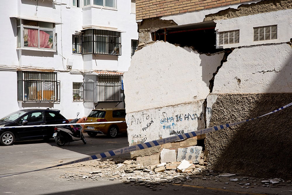 2026-08-18T111611Z_1555669830_RC2X0NAWIKTQ_RTRMADP_3_SPAIN-QUAKE