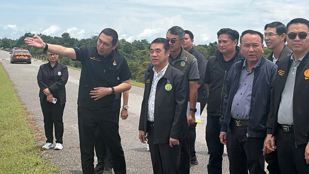 สุริยะ จึงรุ่งเรืองกิจ สุริยะ จึงรุ่งเรืองกิจ