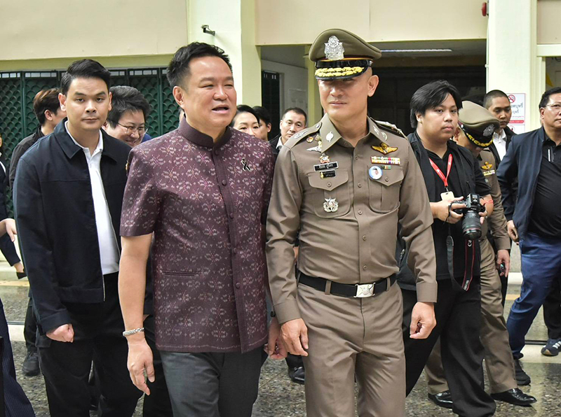 อนุทิน ชาญวีรกูล อนุทิน ชาญวีรกูล