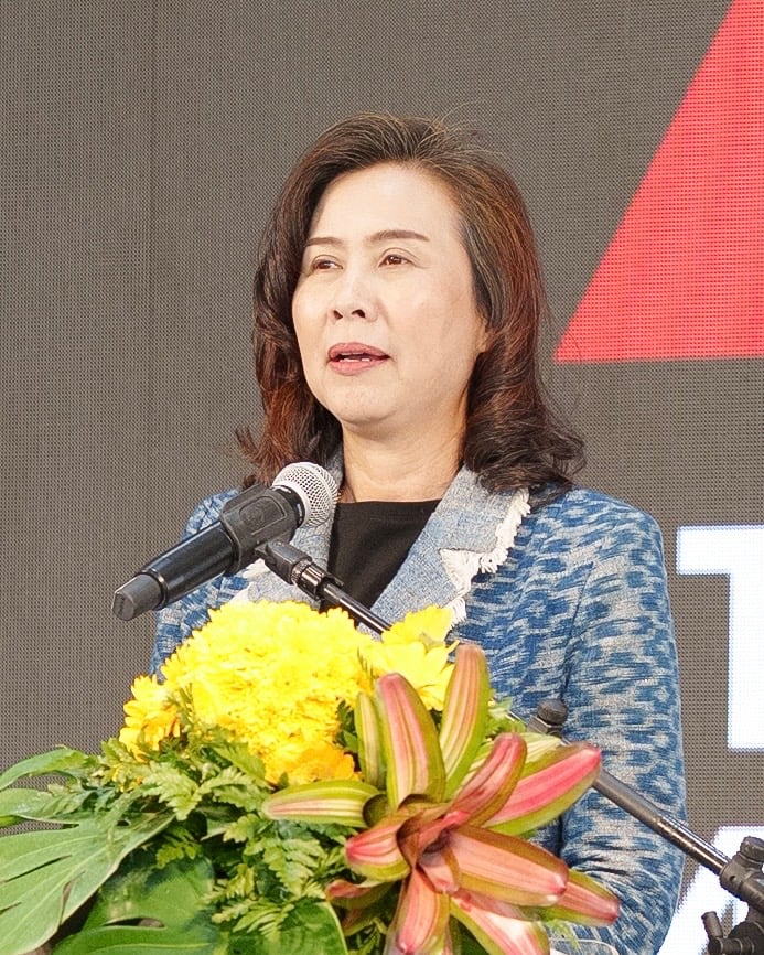04 Mrs. Ranida Lueangthitisakun, Governor of Sakon Nakhon Province