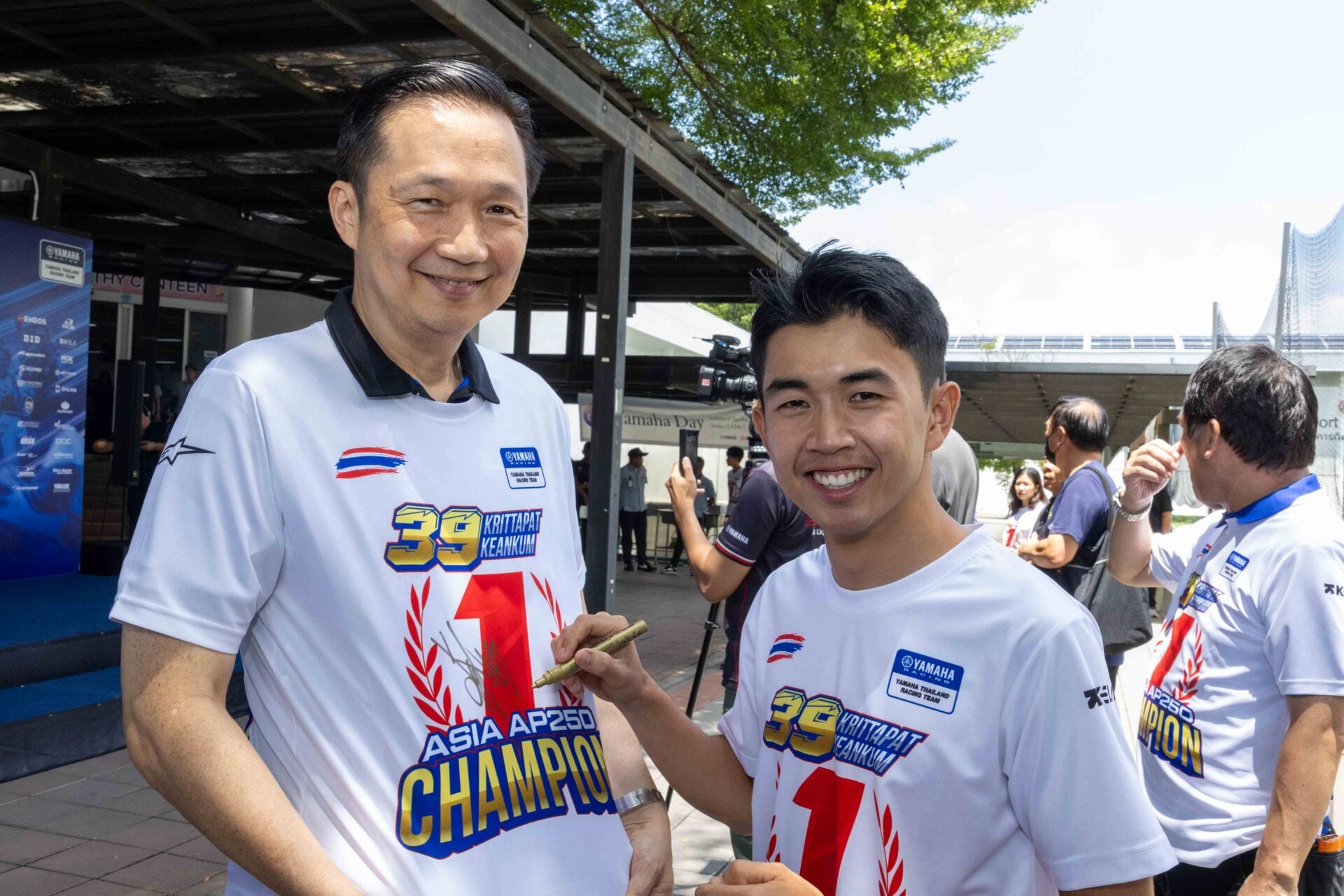 08 ยามาฮ่าประดับดาวทอง เชิดชูแชมป์เอเชียคนล่าสุด “ไอเดีย” กฤตภัทร ผงาดแชมป์ ARRC 2026