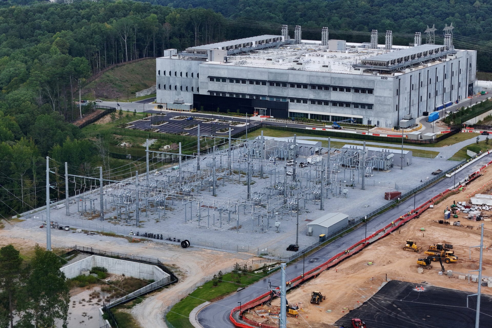 Construction of Microsoft's ATL11 data center in Union City