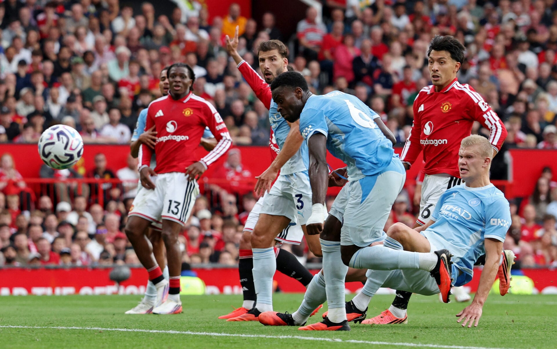 Premier League - Manchester United v Manchester City
