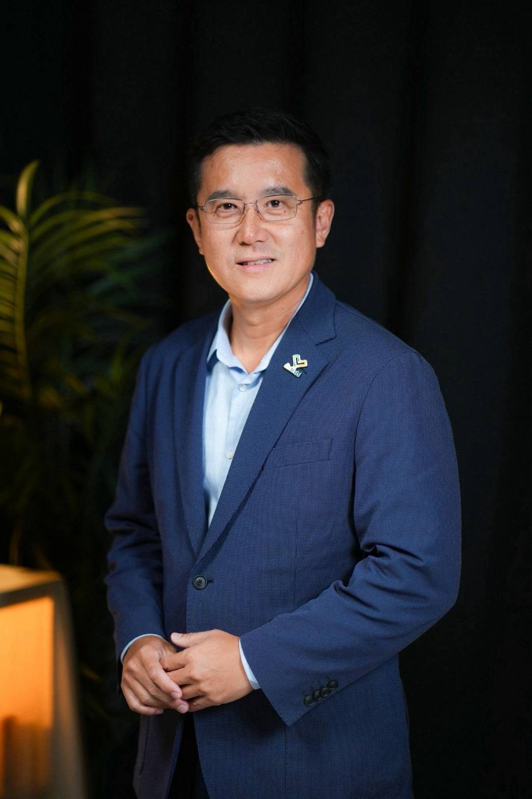 ชัยวุฒิ ธนาคมานุสรณ์ ชัยวุฒิ ธนาคมานุสรณ์