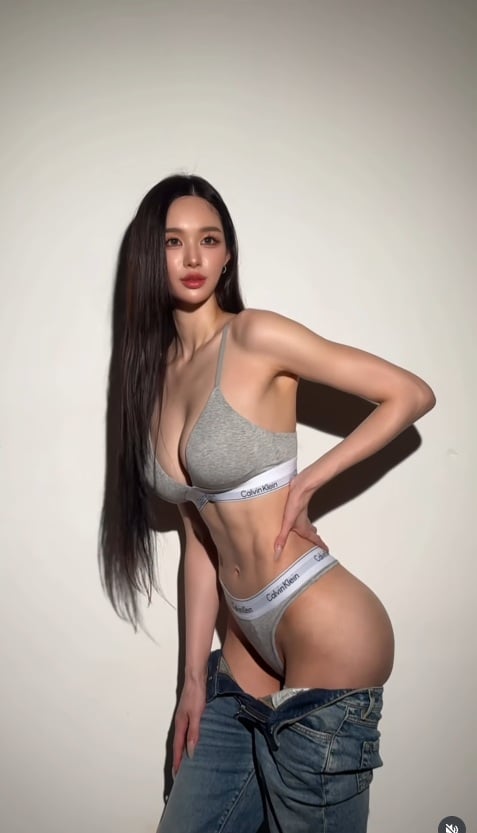 Akane Araki Akane Araki