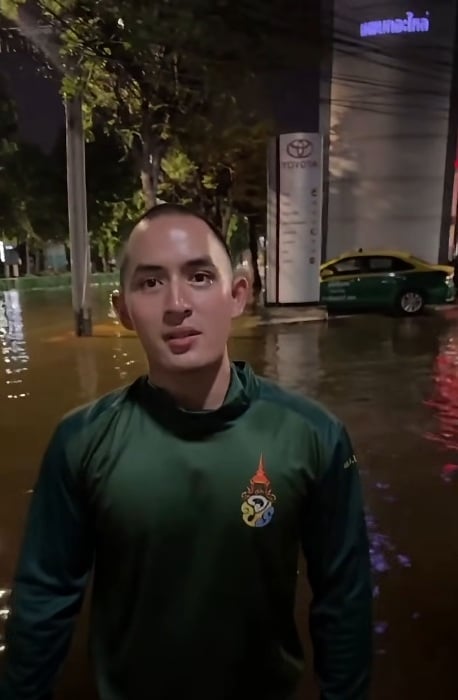 ทหาร