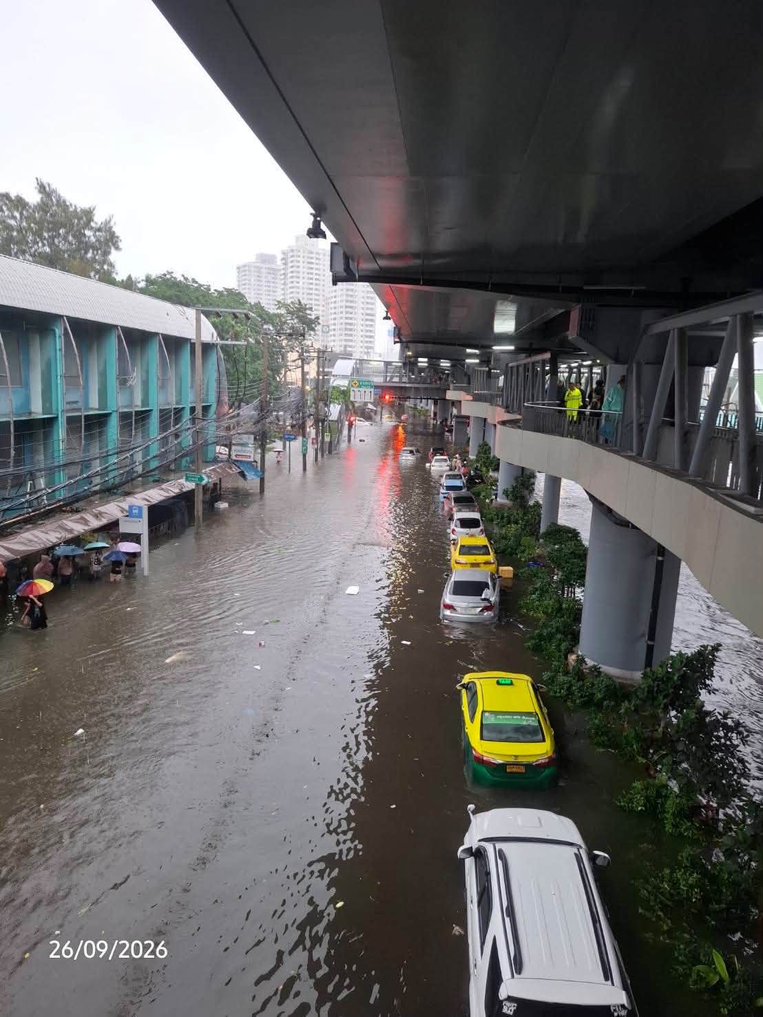 ลาดพร้าว ลาดพร้าว