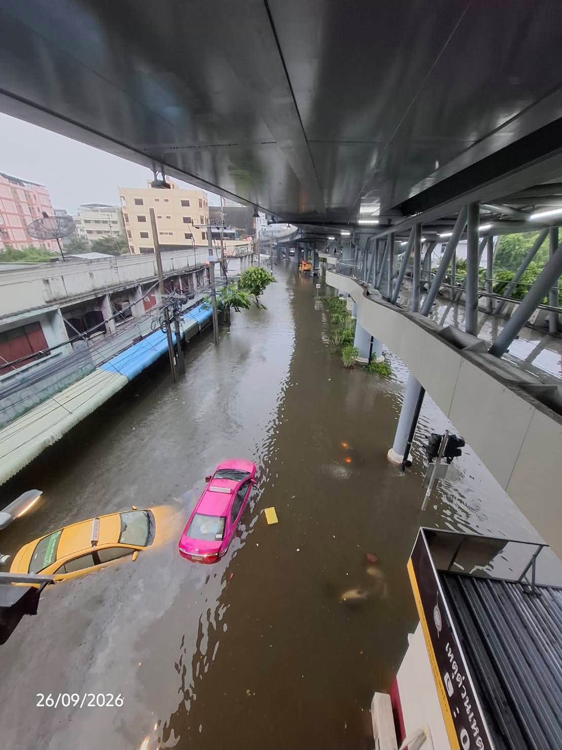 ลาดพร้าว ลาดพร้าว