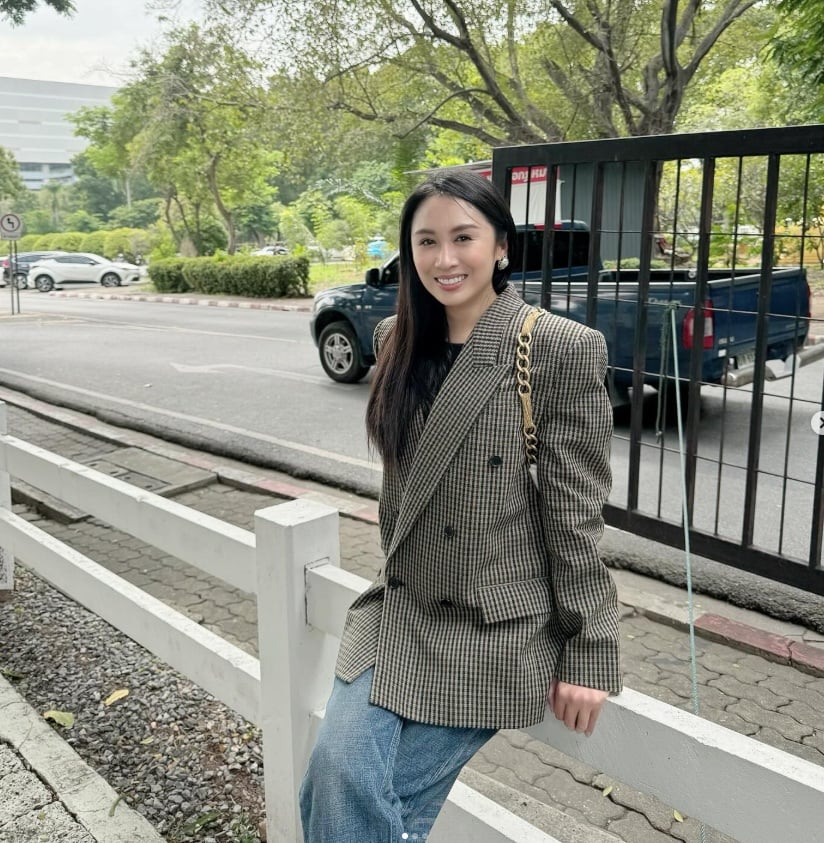 แซน วิศาพัช มโนมัยรัตน์ แซน วิศาพัช มโนมัยรัตน์