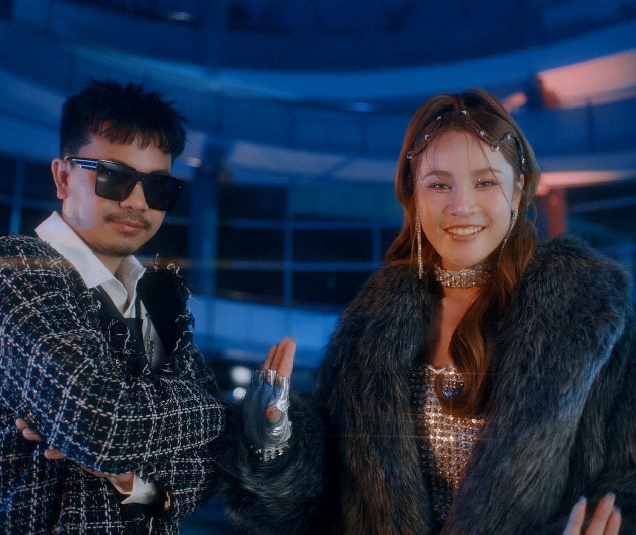 LINE_ALBUM_Onelight MV เต้ยโศกฯ_260827_194