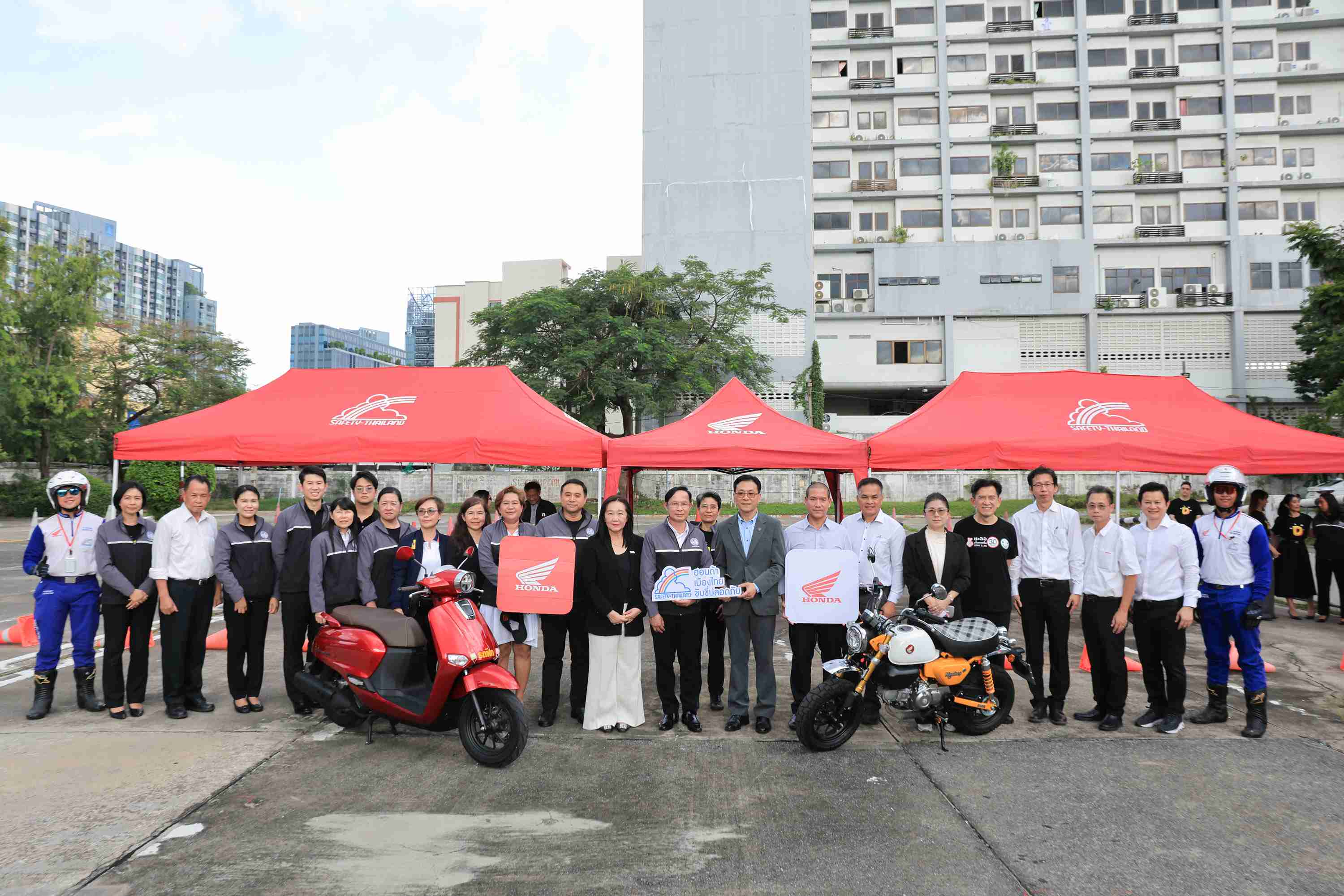 Thai Honda Break Station (1)
