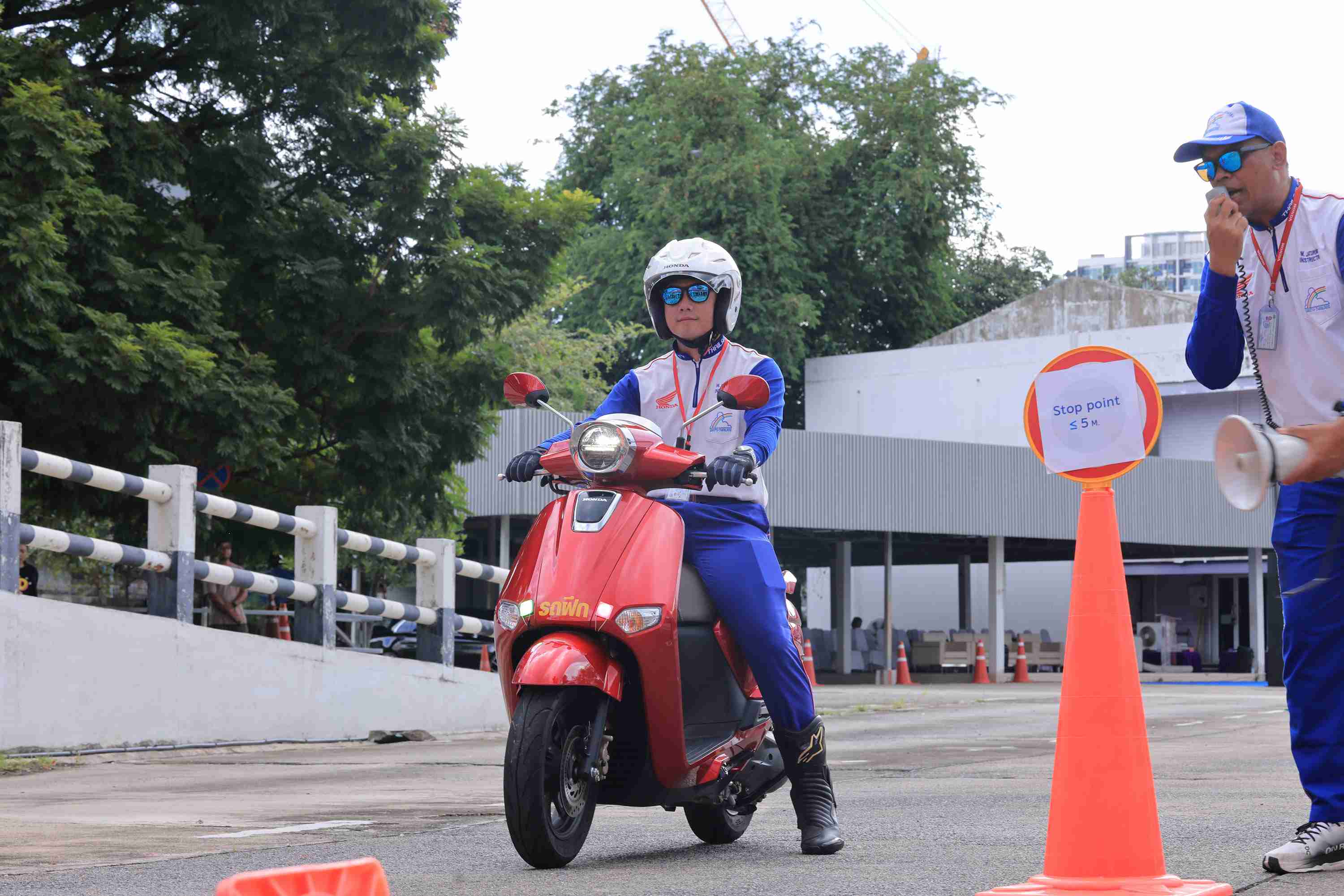 Thai Honda Break Station (3)