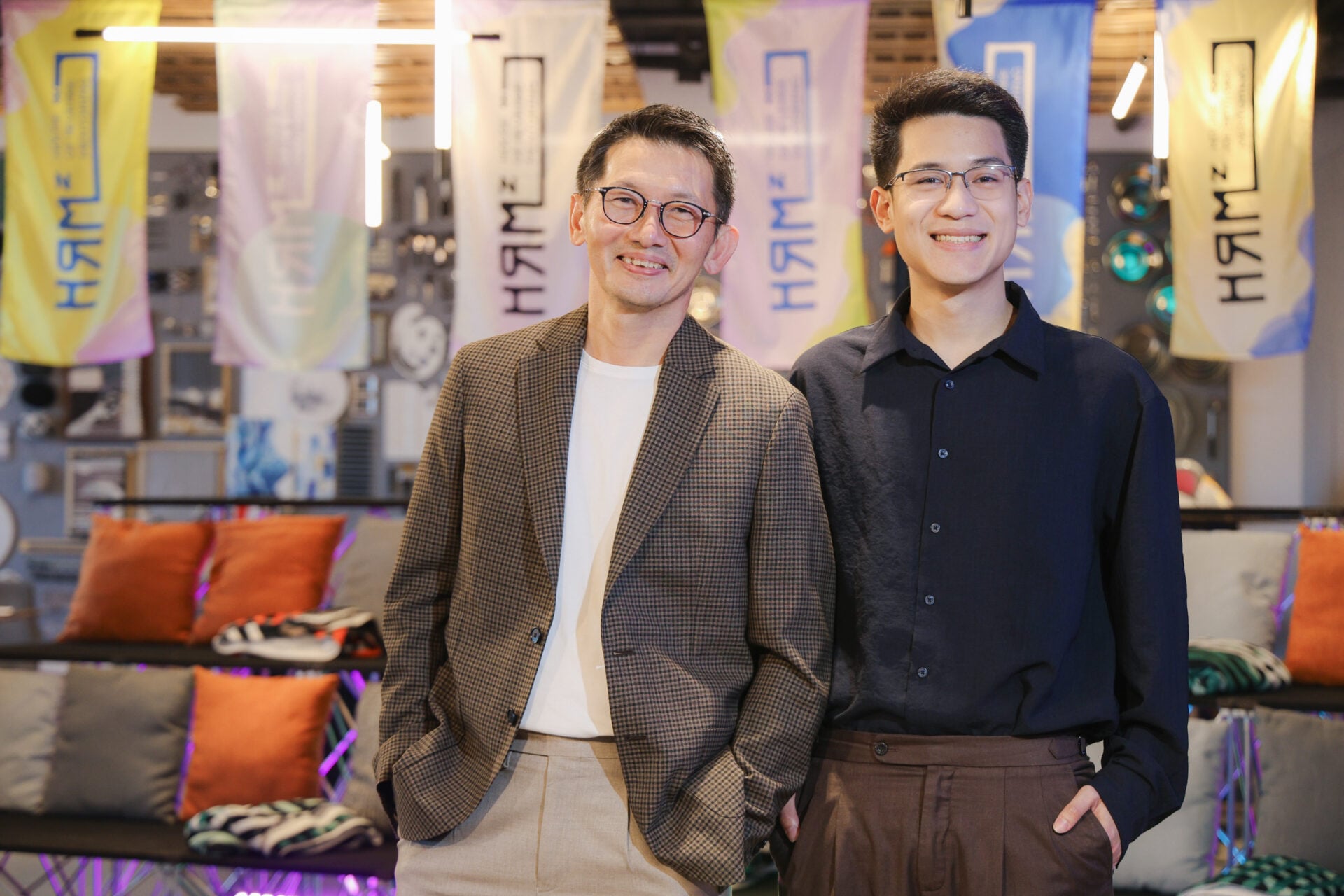 คุณธนา และคุณวิศรุต HOW