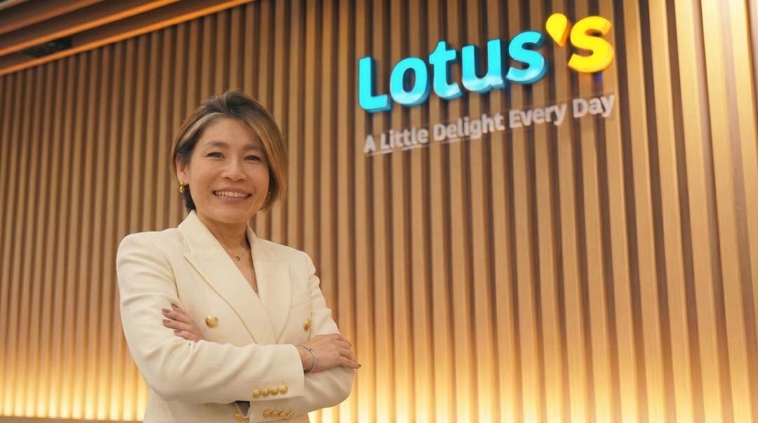 คุณวรวรรณ เพียรลิขิตวงศ์ ประธานเจ้าหน้าที