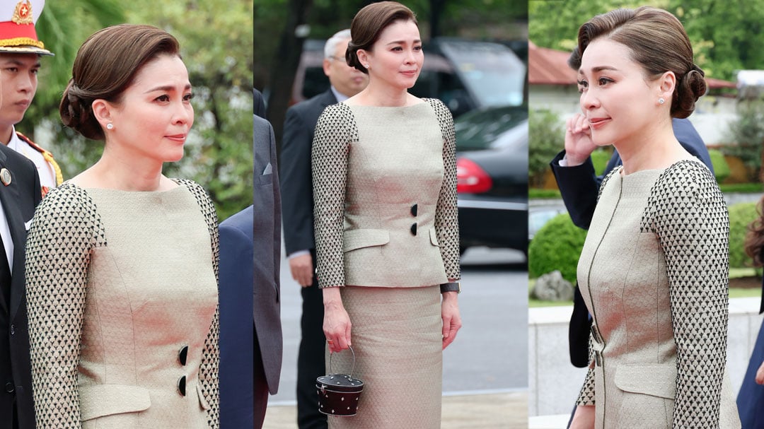 ฉลองพระองค์ของสมเด็จพระนางเจ้าสุทิดา ฉลองพระองค์ของสมเด็จพระนางเจ้าสุทิดา