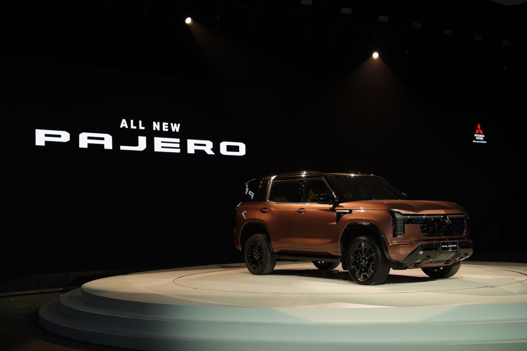 3. All New Mitsubishi Pajero - Super Exceed 4WD_3