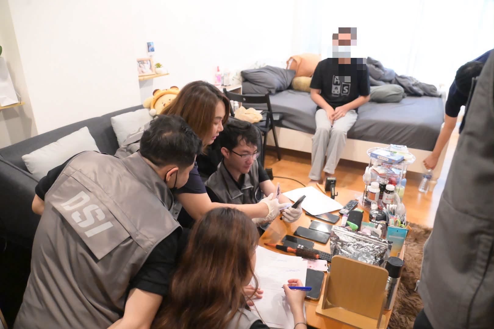 รวบพนักงานโรงแรม รวบพนักงานโรงแรม
