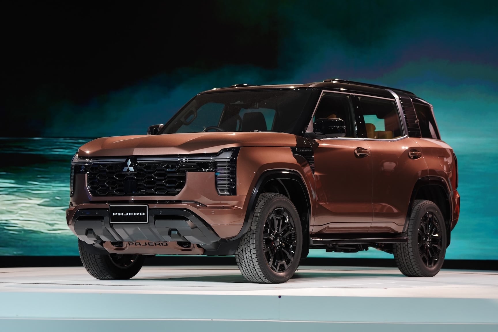 5. All New Mitsubishi Pajero - Super Exceed 4WD_5