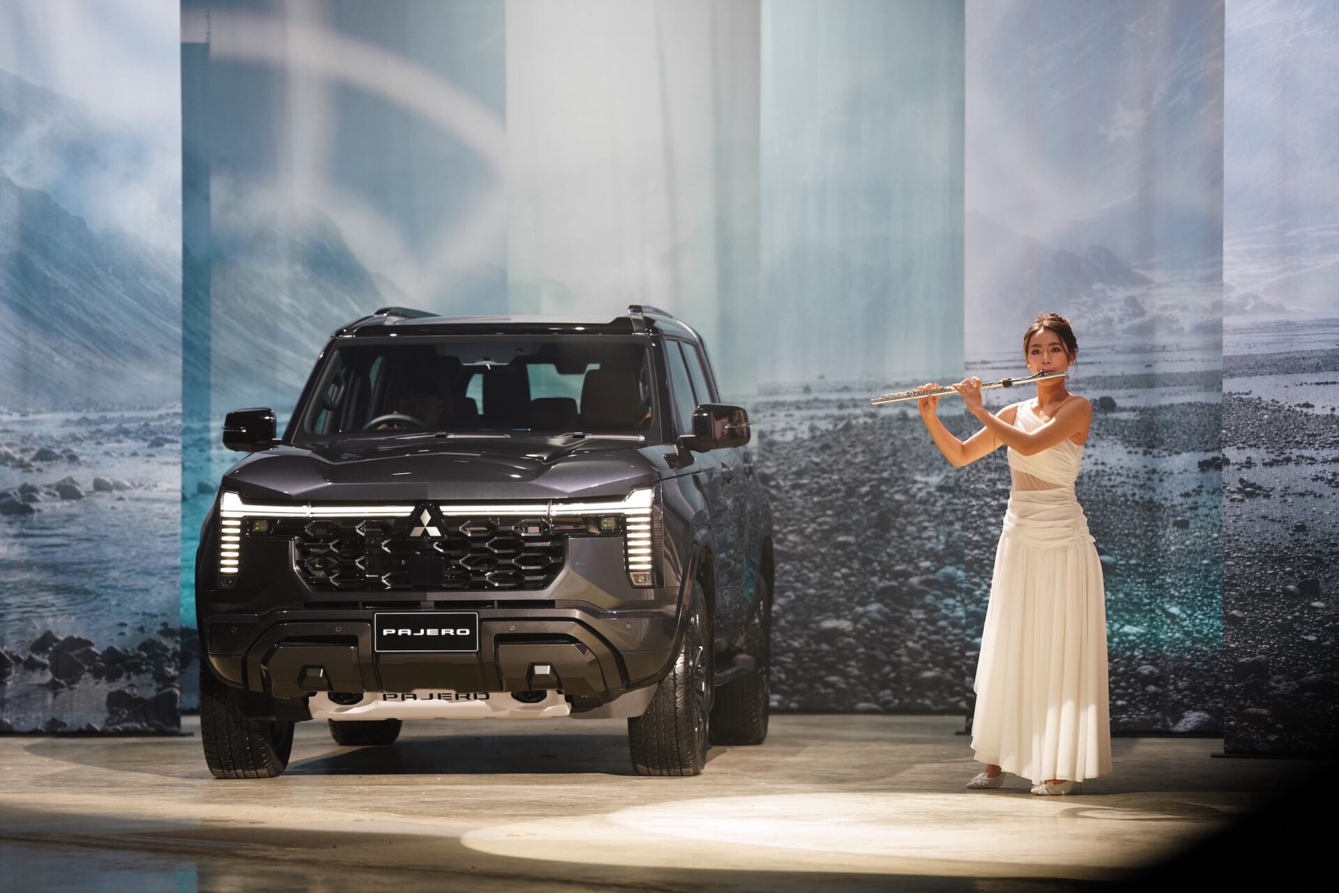 8. All New Mitsubishi Pajero - Super Exceed 4WD_8