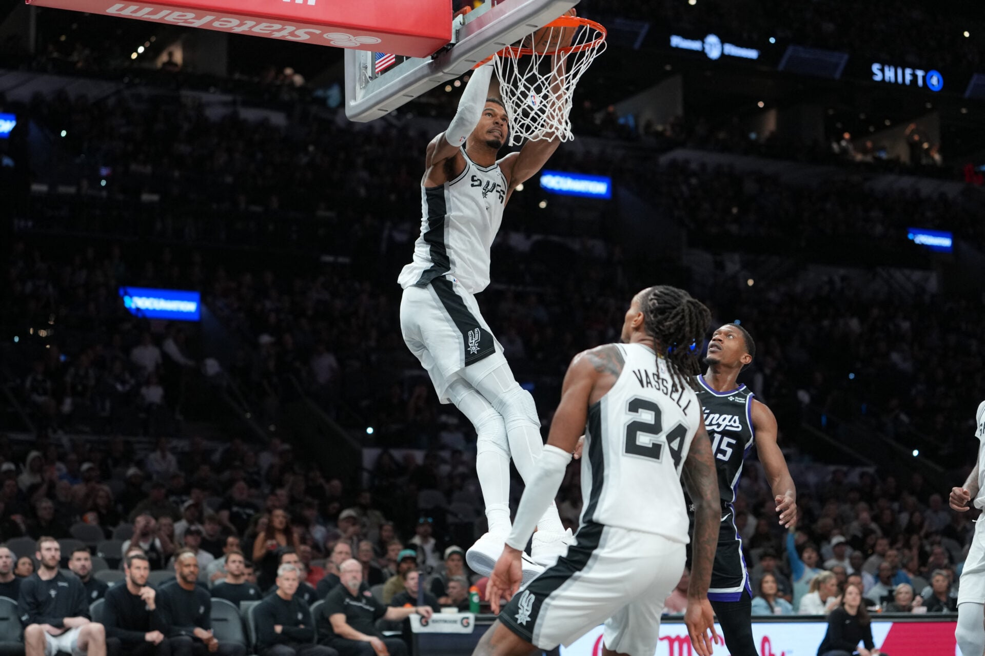 NBA: Sacramento Kings at San Antonio Spurs