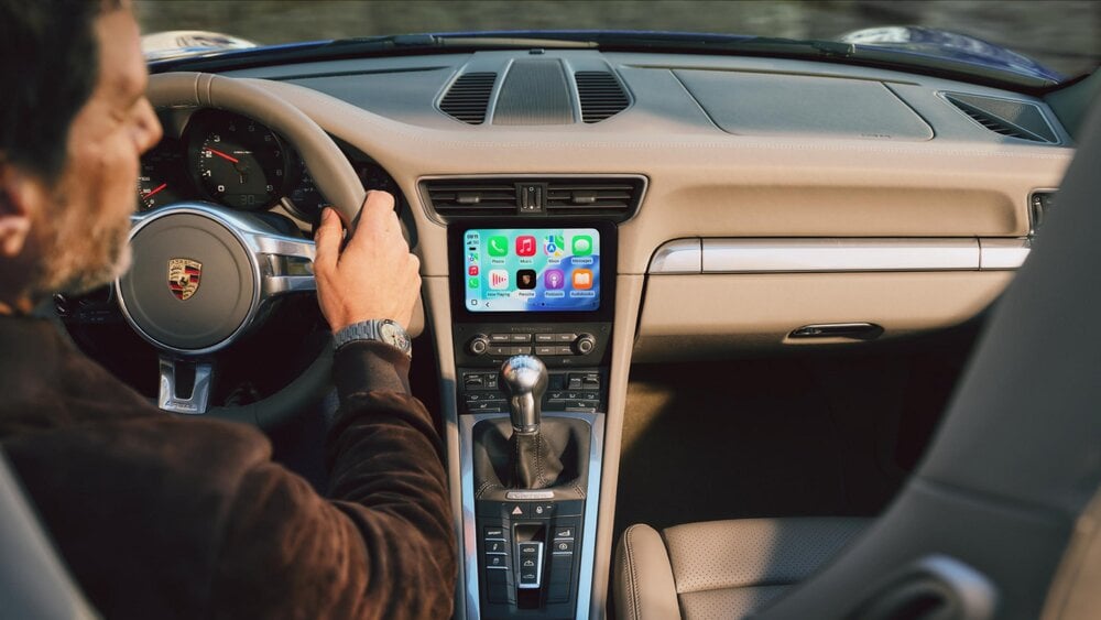 Modern retrofit infotainment system (6)