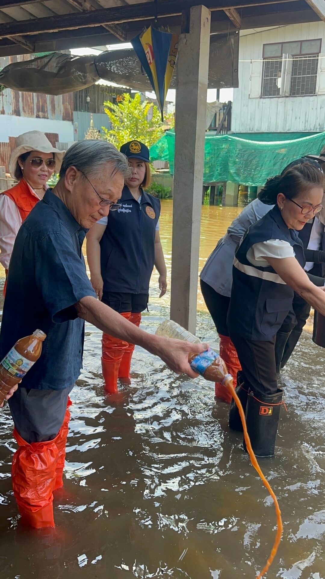 ชวน หลีกภัย ชวน หลีกภัย