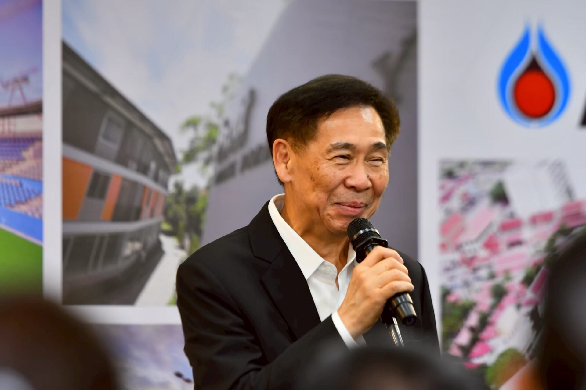 กก