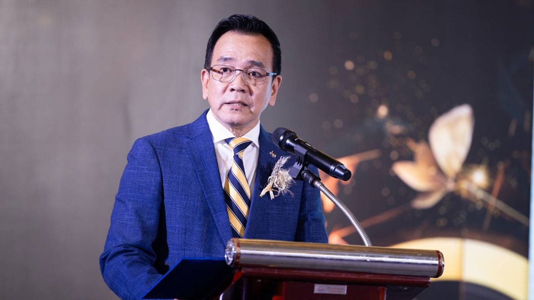 สุเมธ-สถาบันอัญมณี